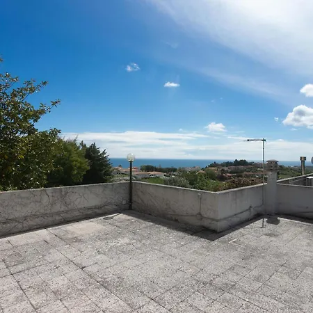 Pentalocale In Con Piscina A Numana - N232 *